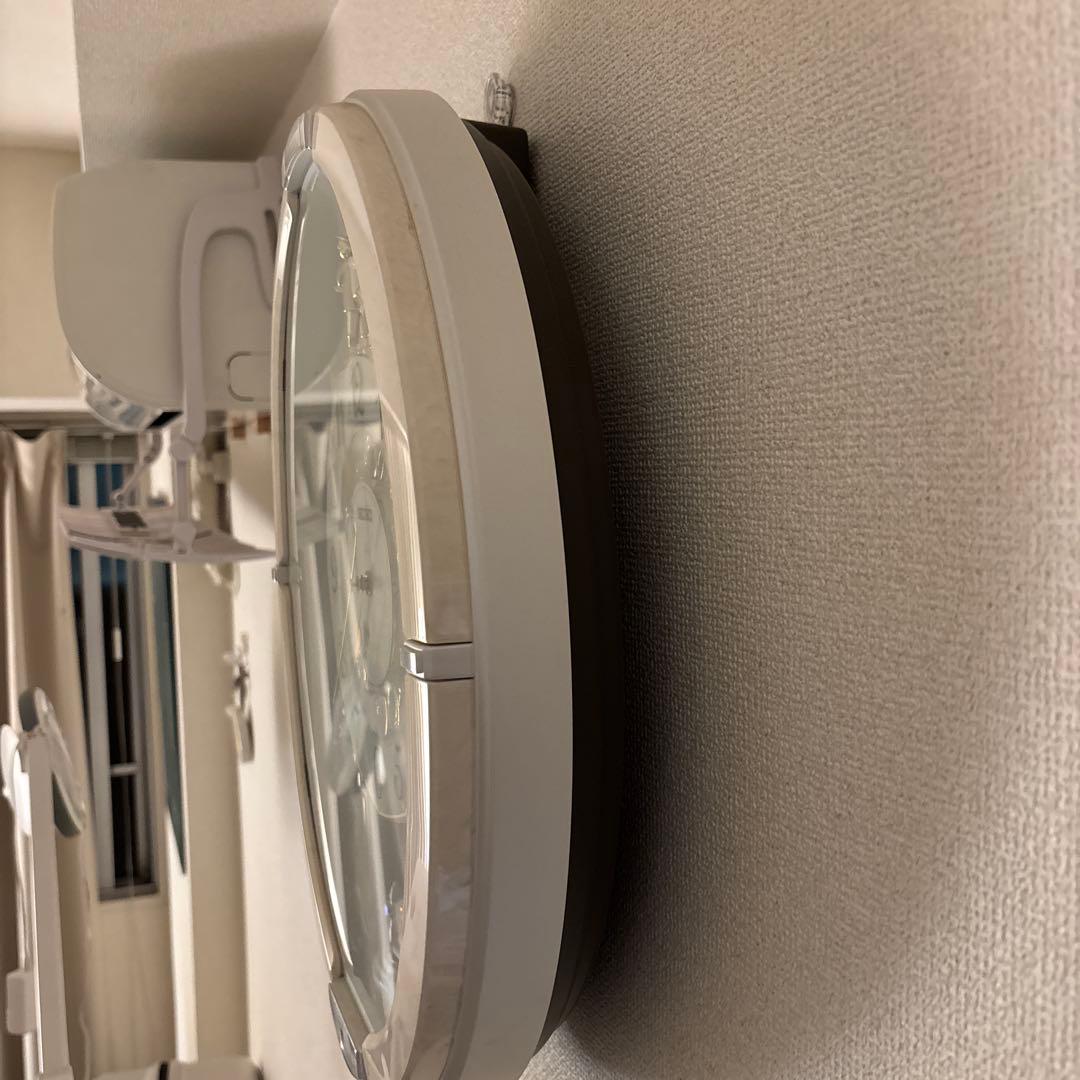 SEIKO 壁掛け時計 楕円形 ホワイト