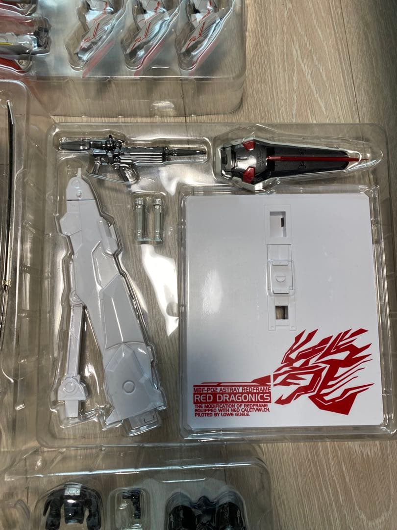 メタルビルド　ガンダムアストレイ　レッドドラゴニクス