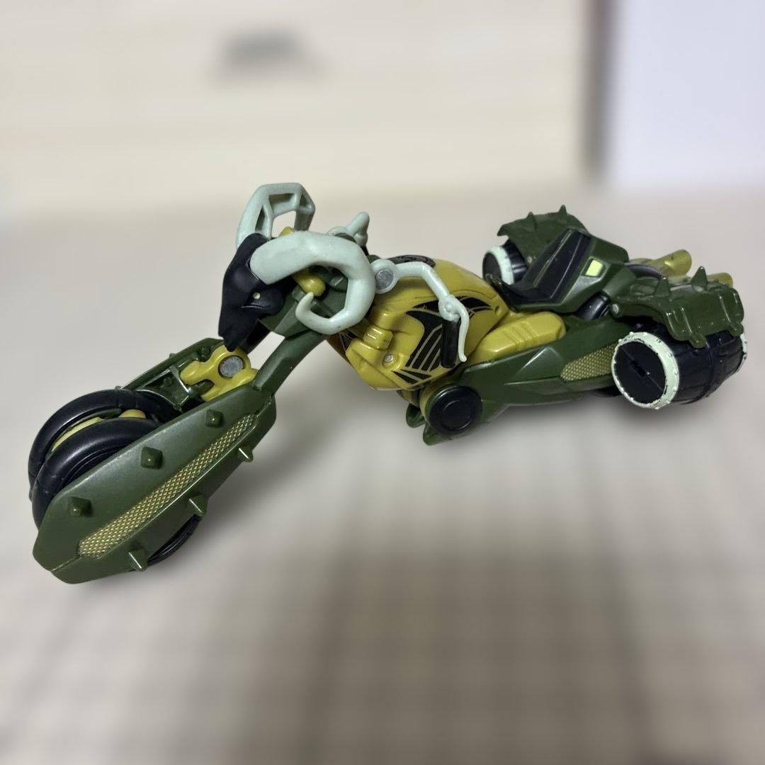 オイルスリック オプティマス サイバトロンモード 2体セット