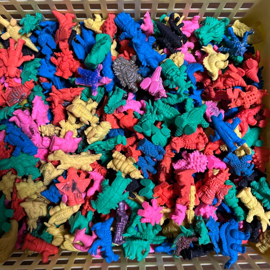 【昭和レトロ】怪獣消しゴム ‼️大量 約2kg‼️