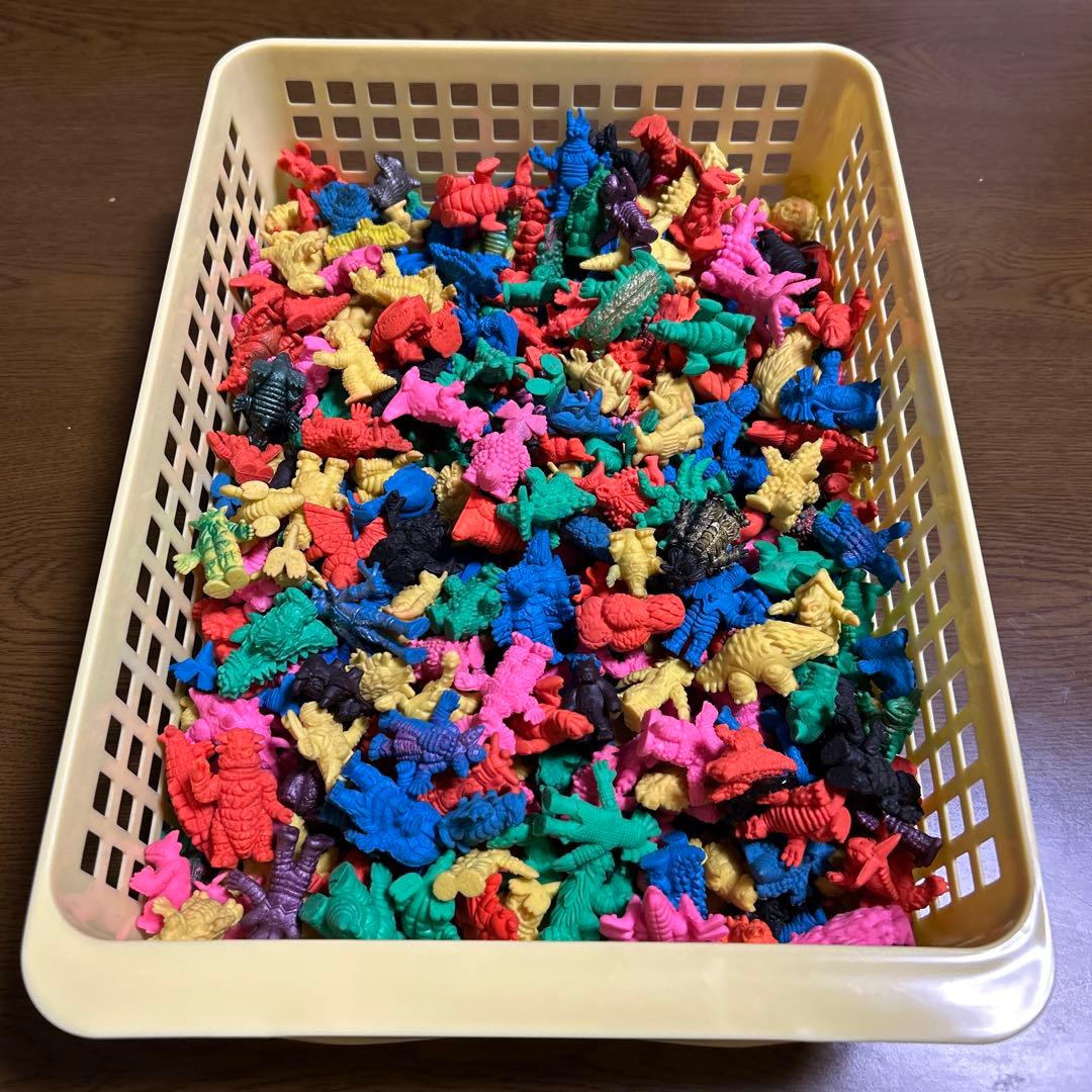 【昭和レトロ】怪獣消しゴム ‼️大量 約2kg‼️