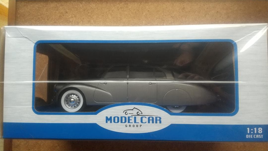 MODEL CAR GROUP 1:18 TATRA87 ミニカー