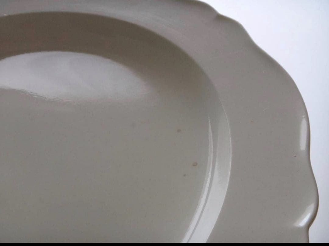 大きいサイズの初期ウェッジウッド 花リム皿 19世紀 ◇ アンティーク