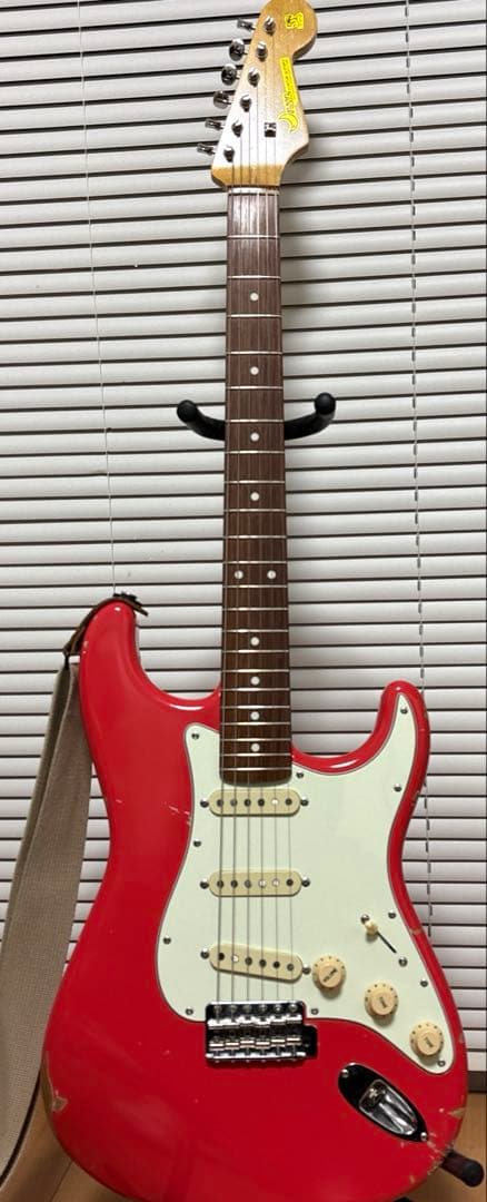 moon レリック ストラトキャスター fiesta red ムーン