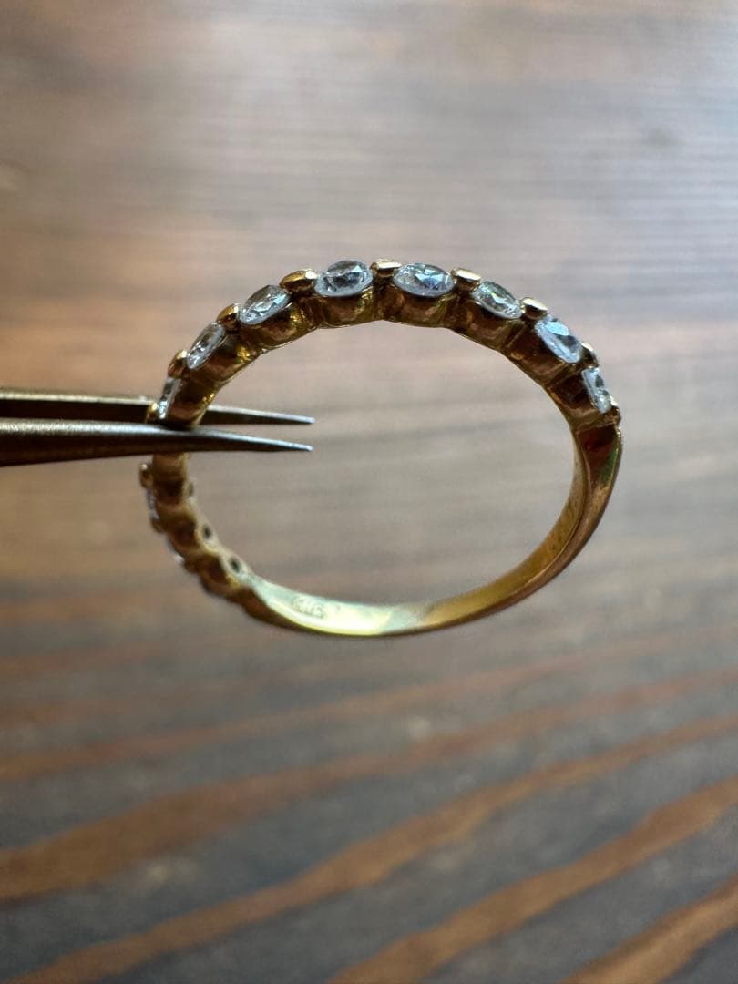 【18金+ダイヤモンド】ピンキーリング ダイヤの12粒のうち１つ欠損