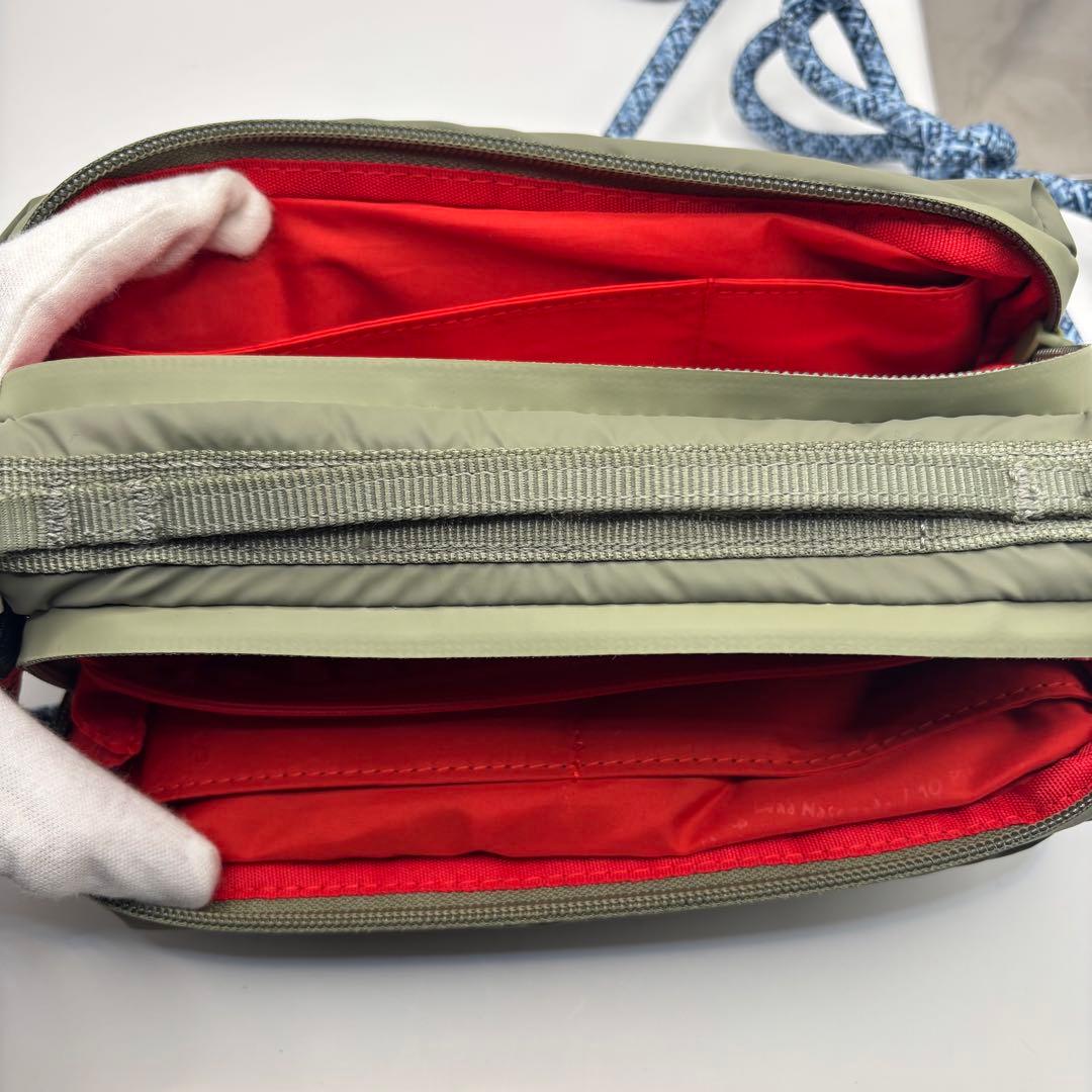 topologie グレー サコッシュ