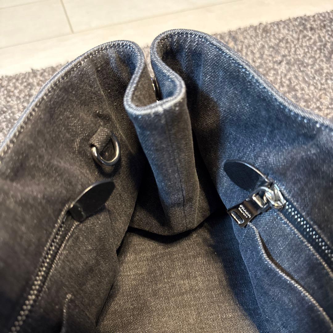 PRADA スタッズ付きデニムハンドバッグ　カナパ