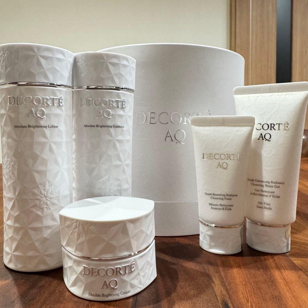 コスメデコルテAQ ブライトラディアンスコフレⅱ（毛穴美容オイル無し） DECORTE（デコルテ） コスメデコルテ AQ ブライト ラディアンス