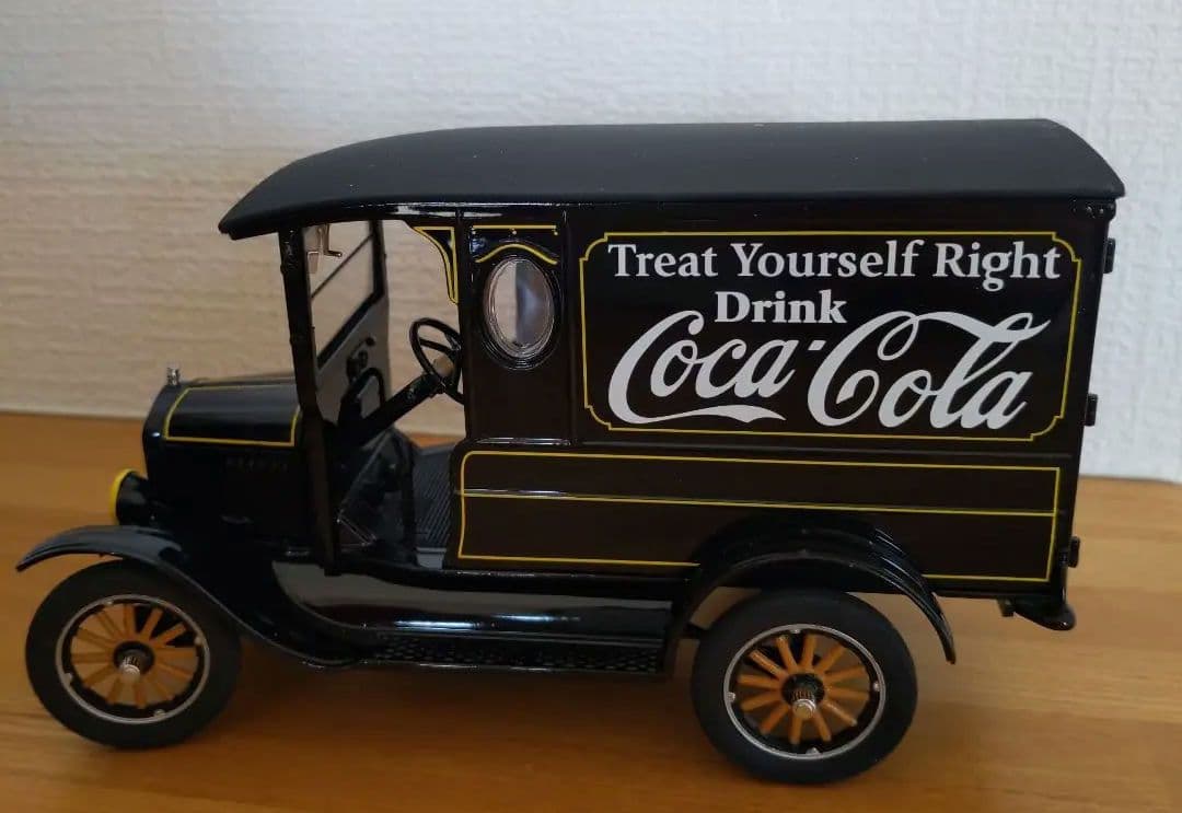 The 1925 コカコーラ DELIVERY TRUCK