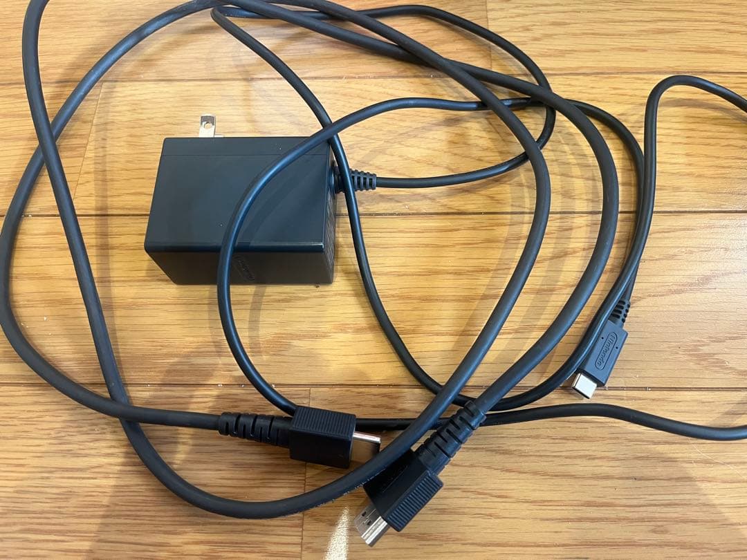 Nintendo Switch 本体 ジョイコン4個　画面保護 、カバー、ケース