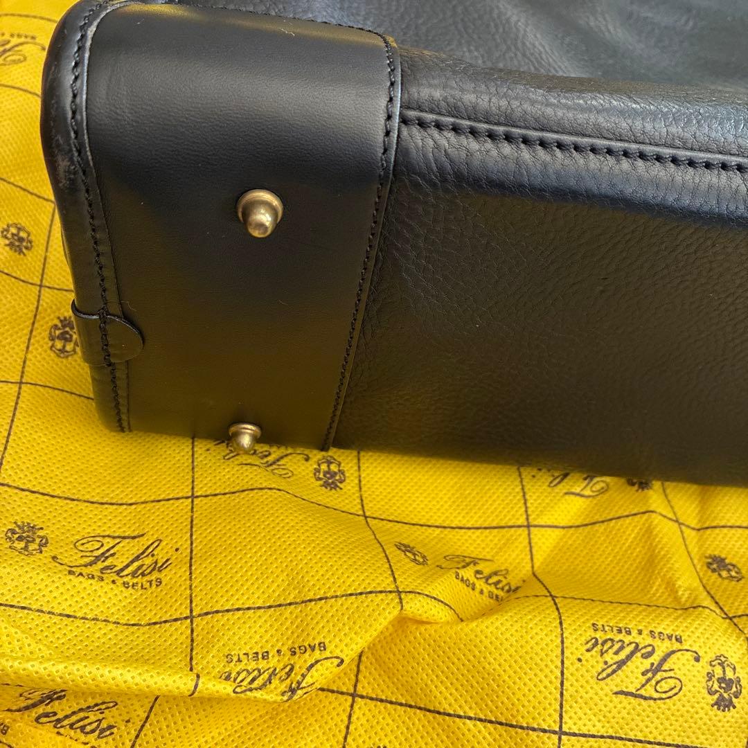 Felisiレザーブリーフケース