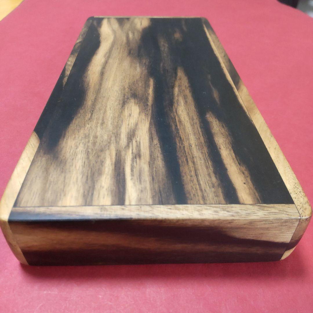 凄く個性的な極上杢‼️黒柿小物入れ