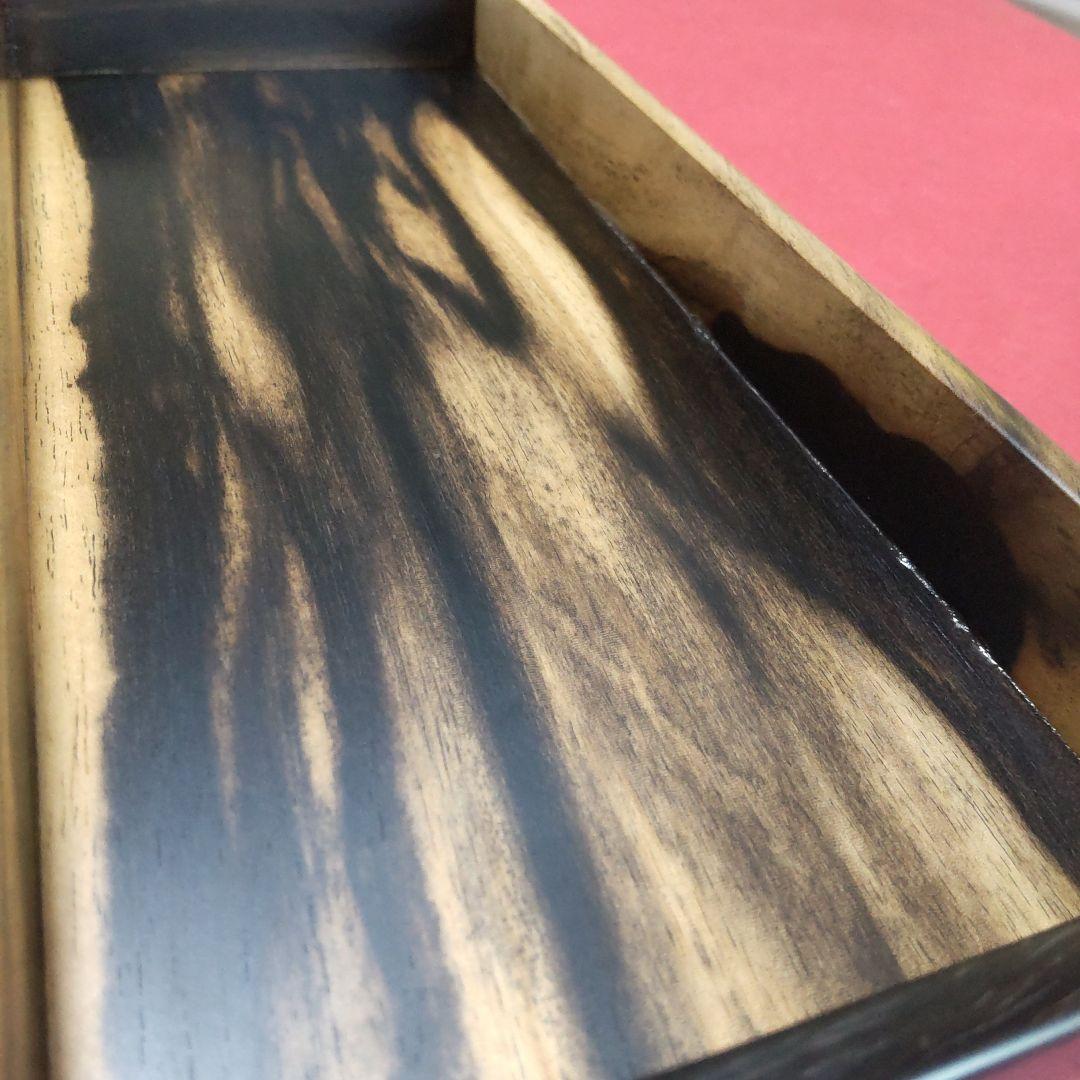 凄く個性的な極上杢‼️黒柿小物入れ