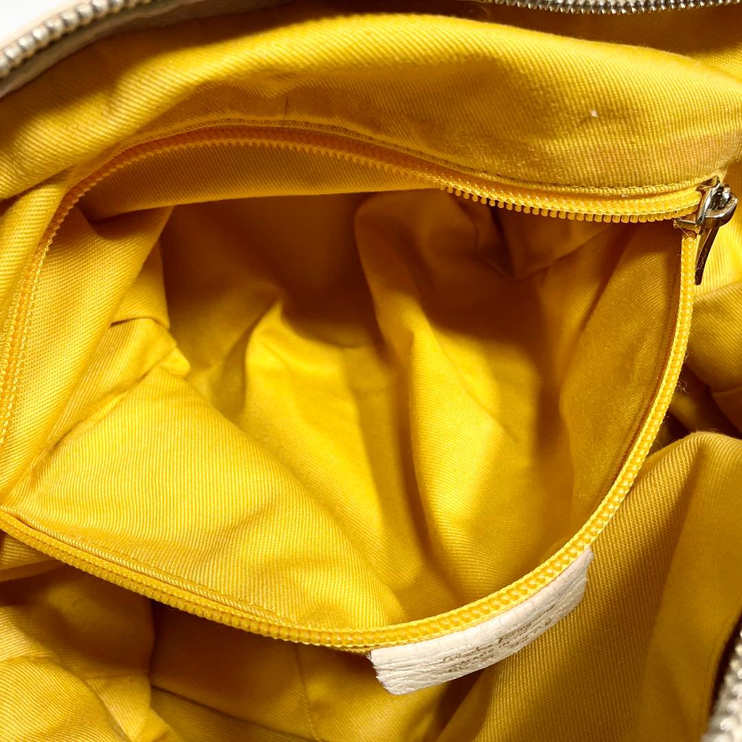 フェラガモ ボストンバッグ レザー ガンチーニ 金具 ロゴ 大容量 多機能