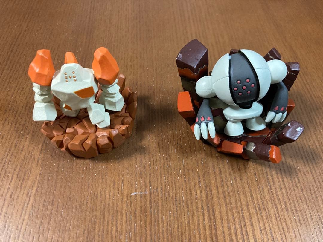 立体ポケモン図鑑 レジスチル レジロック フィギュア モンコレ 土台