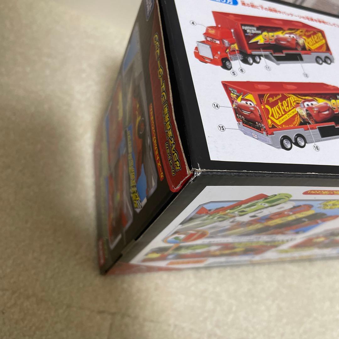 カーズ　トミカ　並べて全員発車！シューター　マック