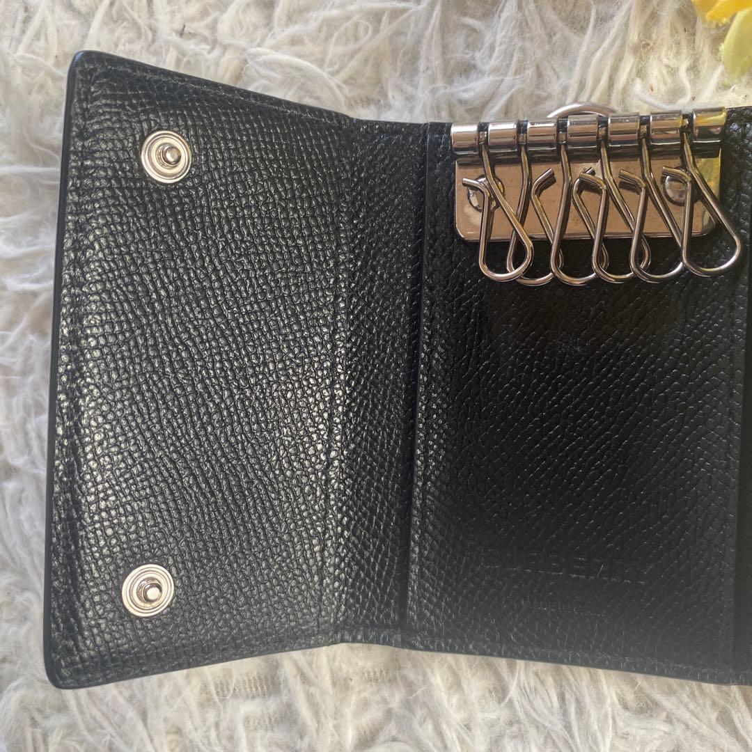 Burberry ブラック レザー キーケース