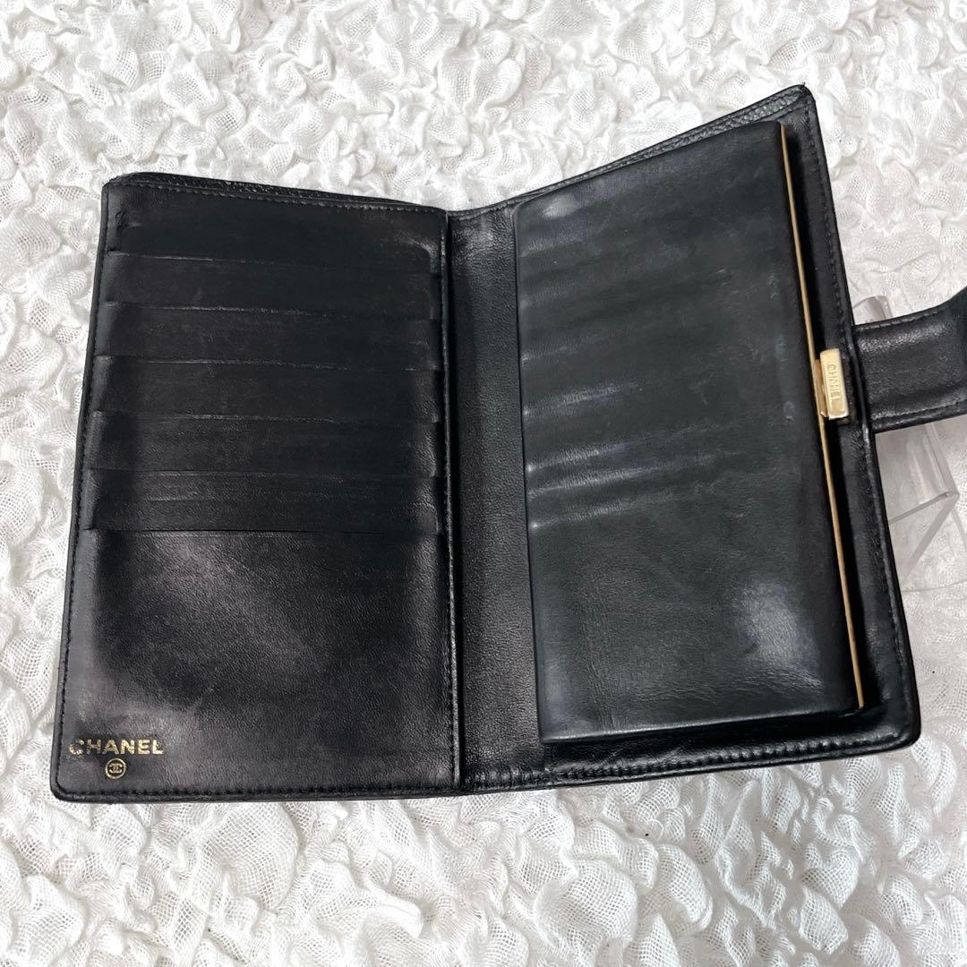 CHANEL ブラックレザー 二つ折り財布　キャビアスキン　がま口　レザー　ココ