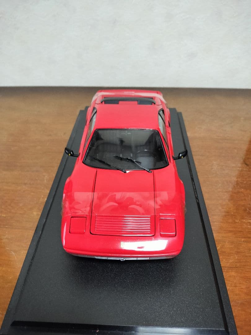 京商1/18フェラーリ328GＴＢ（1988）レッド