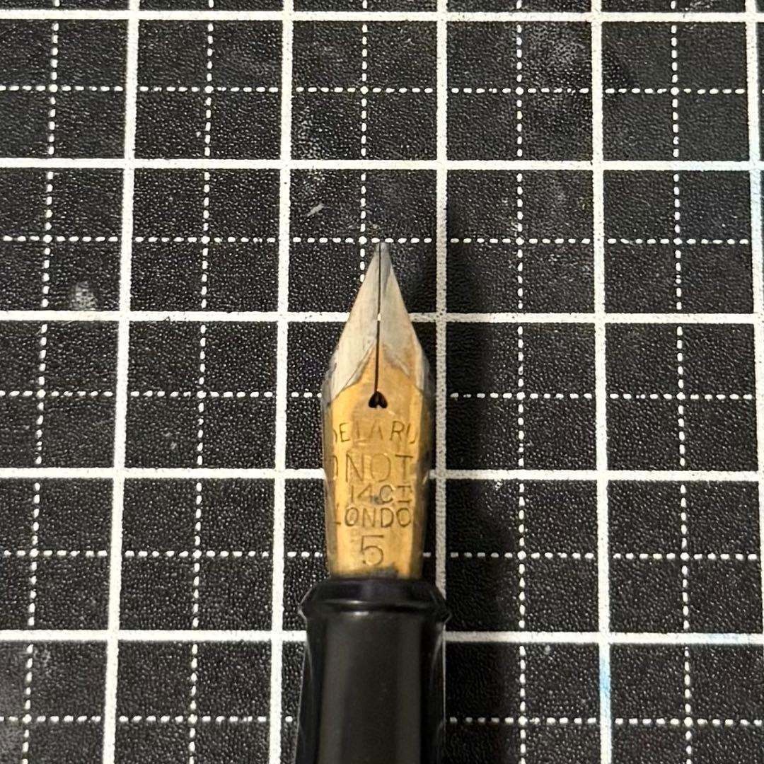 キャップレスSE 万年筆 マーブルレッド | 伊東屋オンラインストア