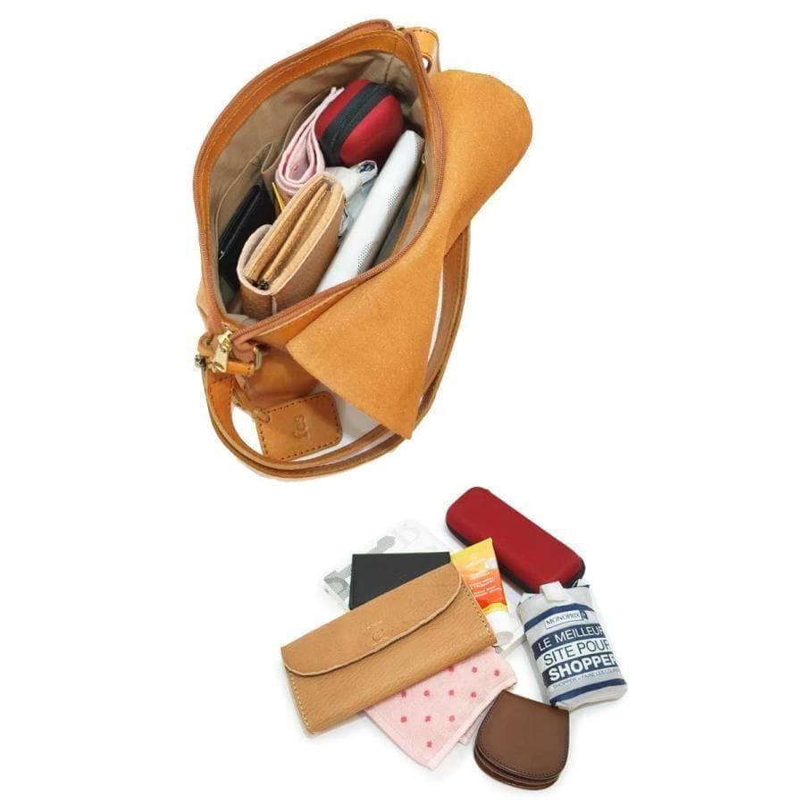 新品　レディース　ズッケロフィラート　収納　ショルダーバッグ　牛革　コンパクト