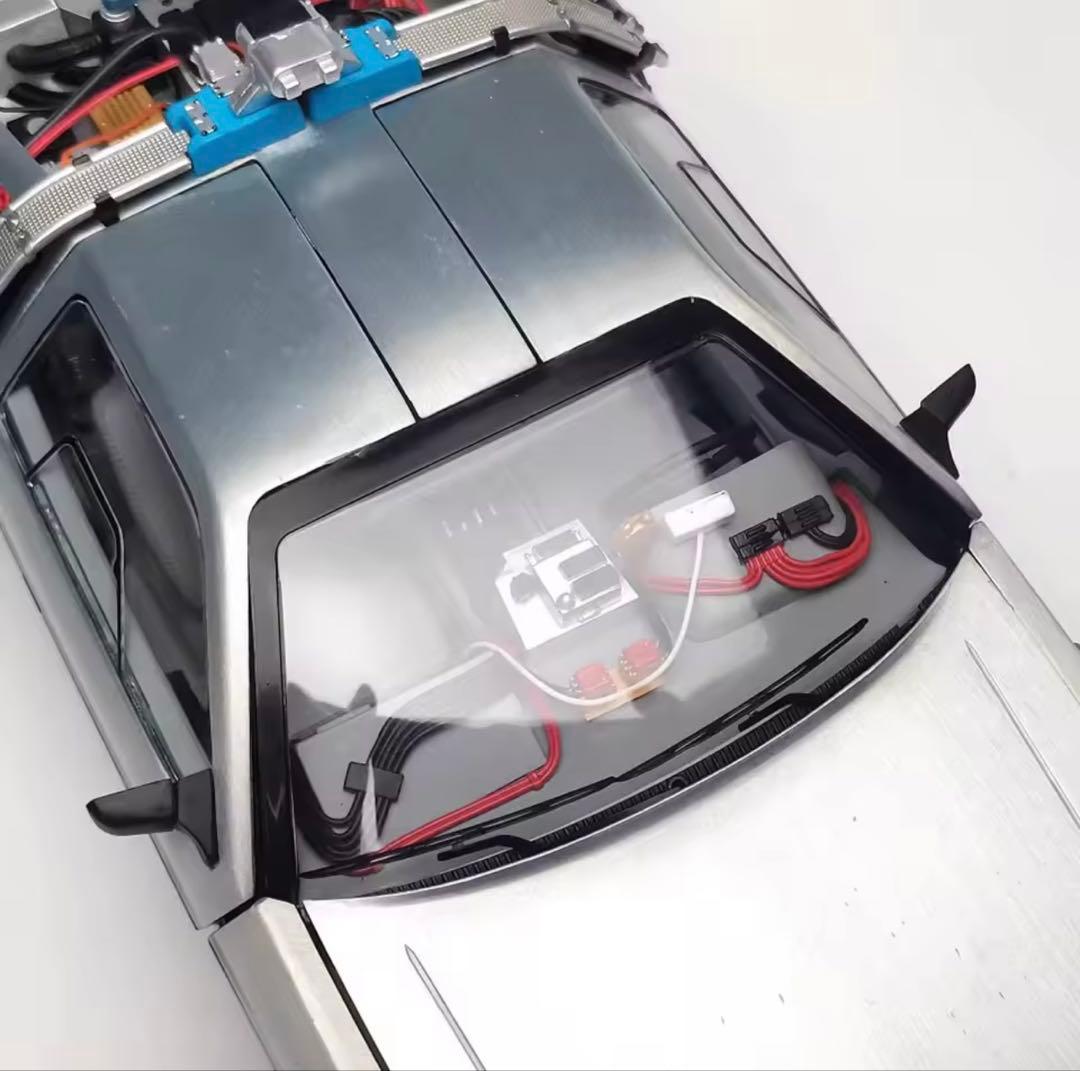 デロリアン 1/18スケール モデル Hot Wheels