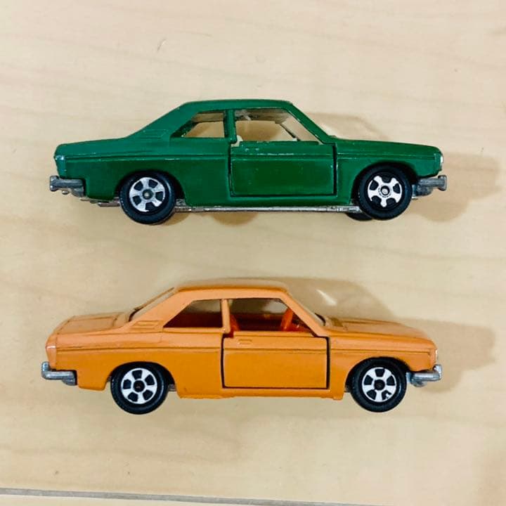 最初期　日本製 トミカ 1A ブルーバードSSSグリーン サファリブラウン 黒箱