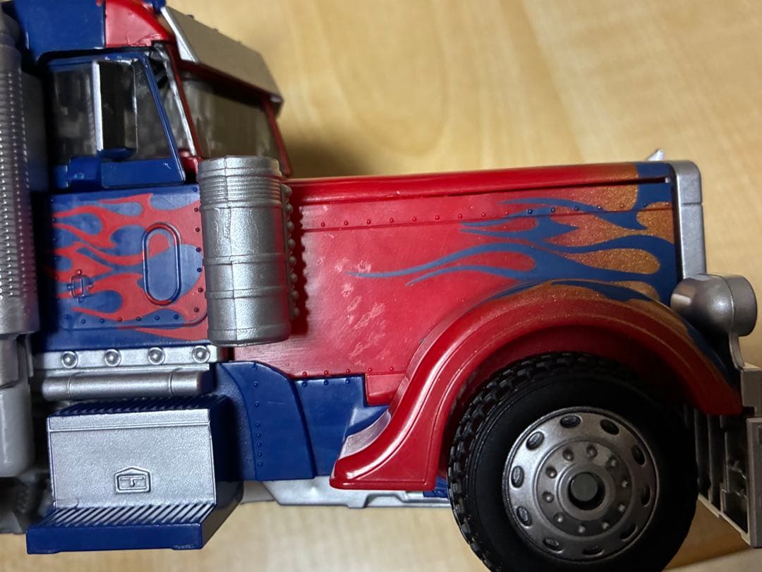 MB-11 オプティマスプライム 10周年版