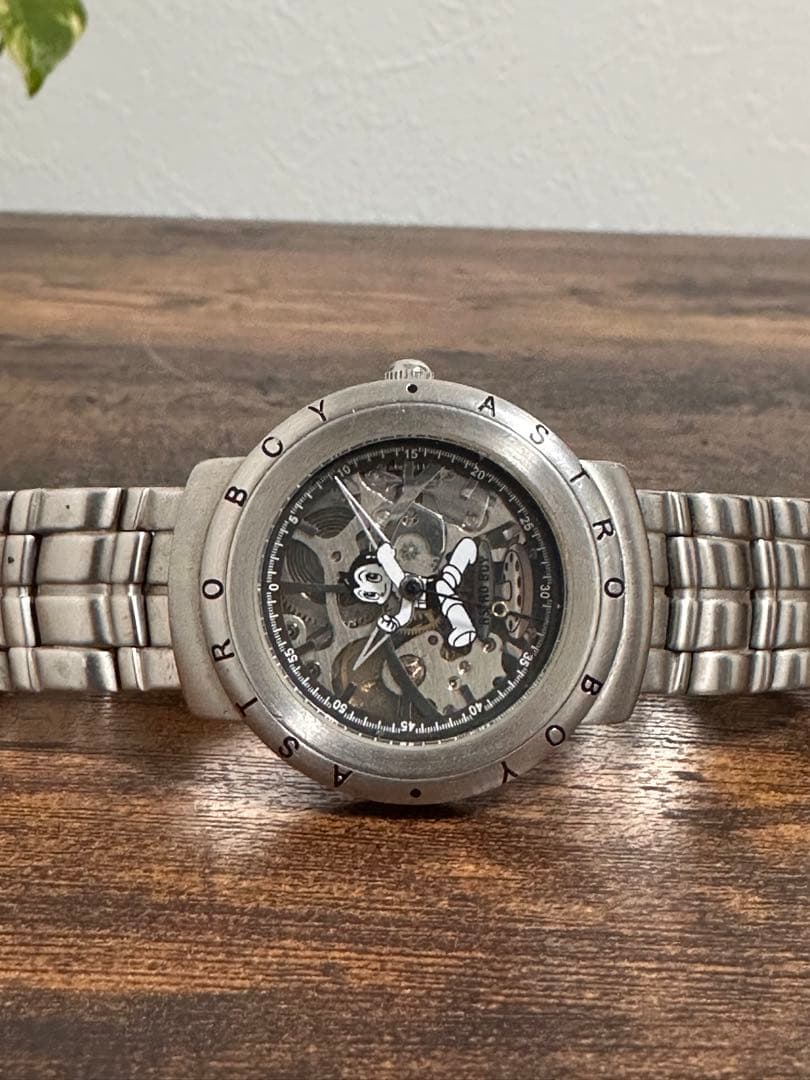 希少レトロ鉄腕アトム腕時計（手巻き）