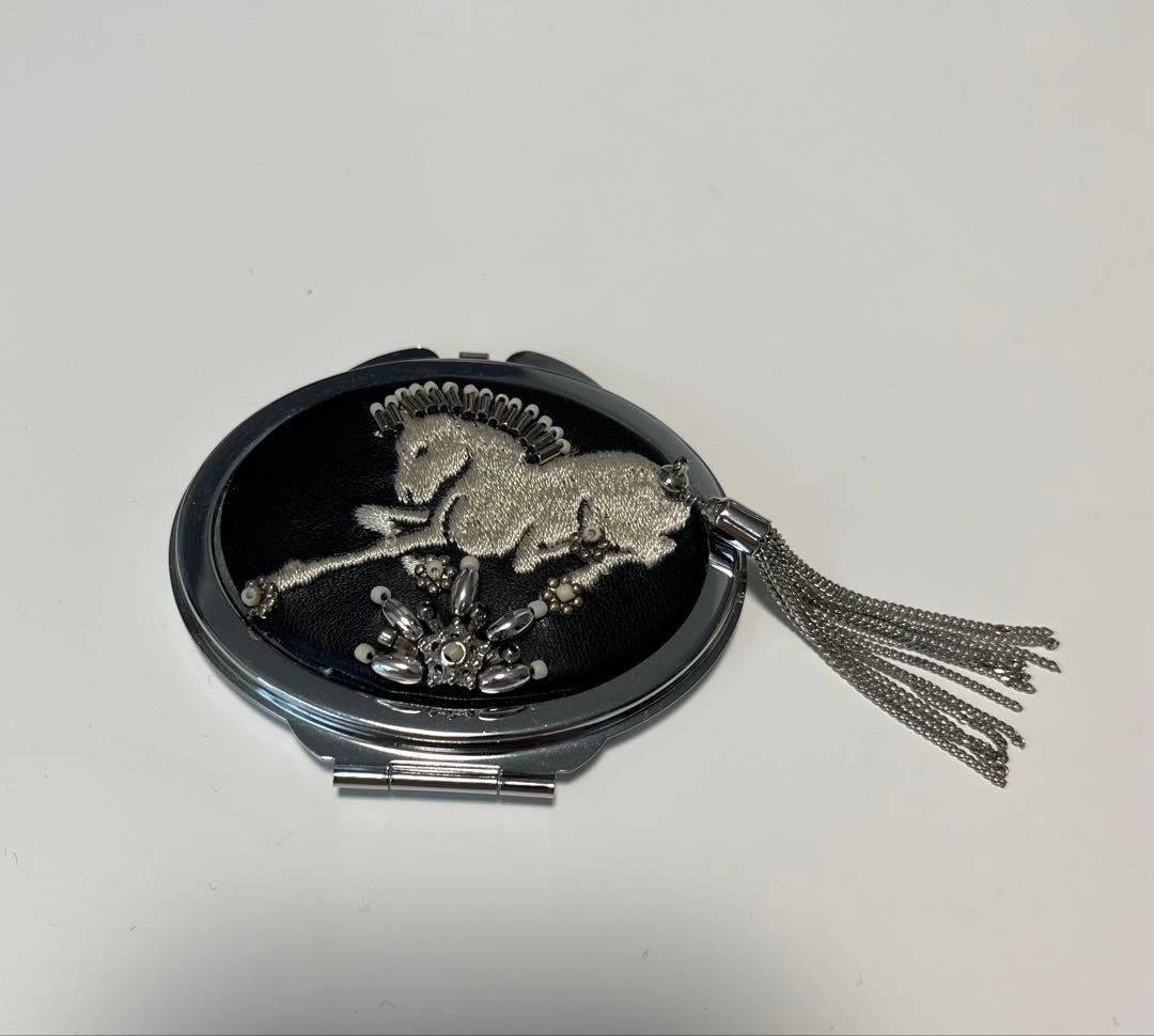 メイク道具・化粧小物 tanakadaisuke White horse compact mirror
