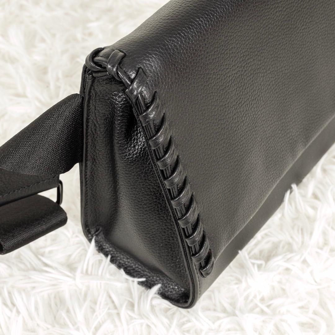 美品 ear PAPILLONNER 柄ワイドテープショルダーバッグ ブラック