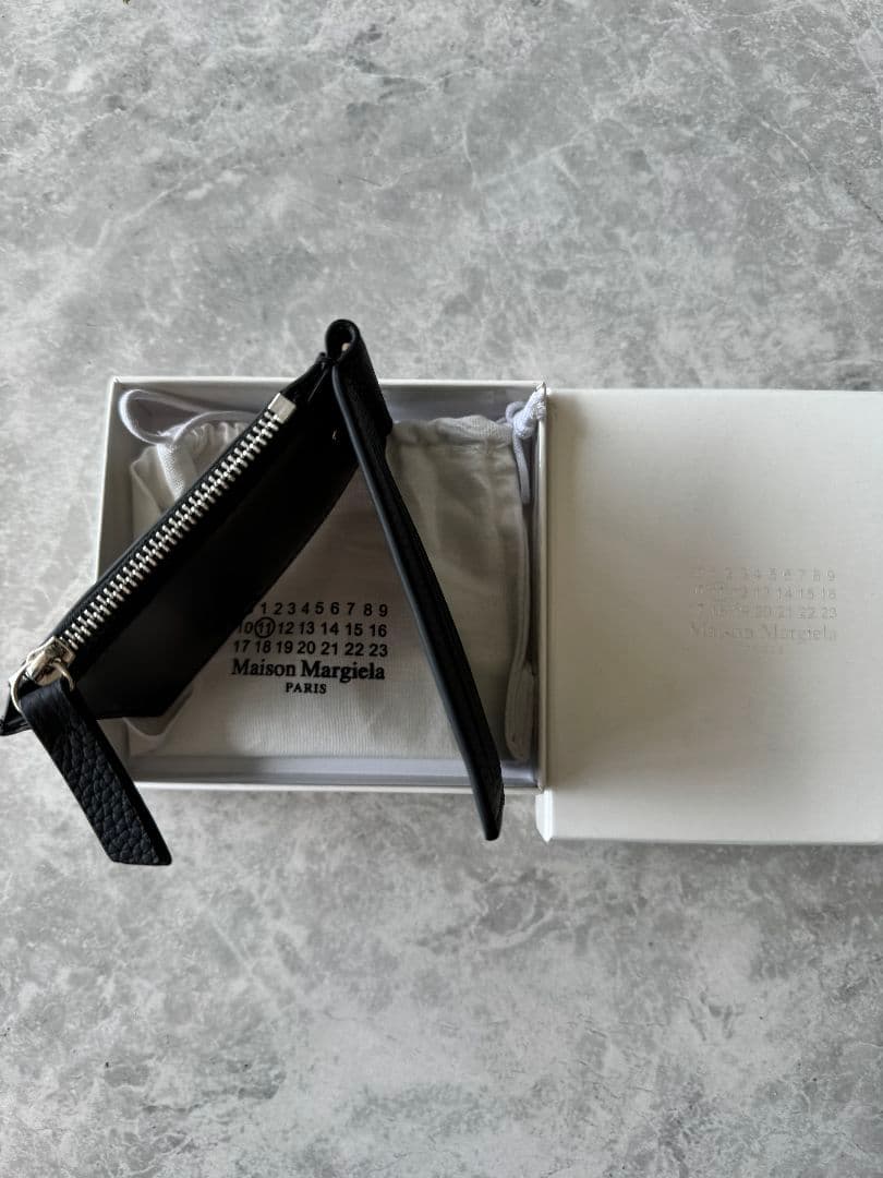 Maison Margiela ブラック二つ折り財布