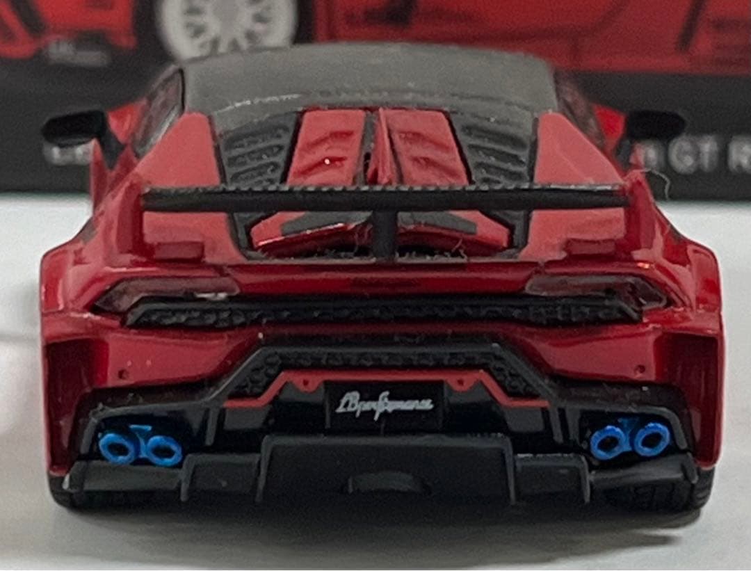 MINI GT ランボルギーニ　ウラカン　LBWK トイザらス限定