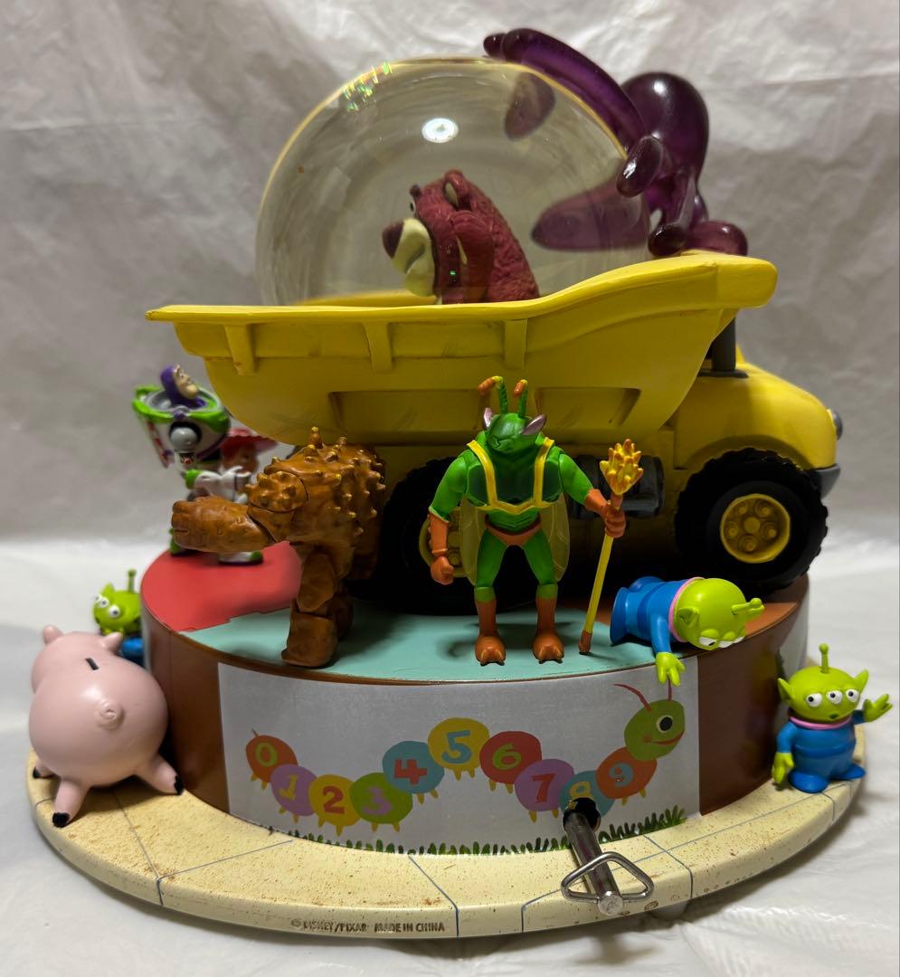 ディズニーストア トイストーリー3 オルゴール付きスノーグローブ