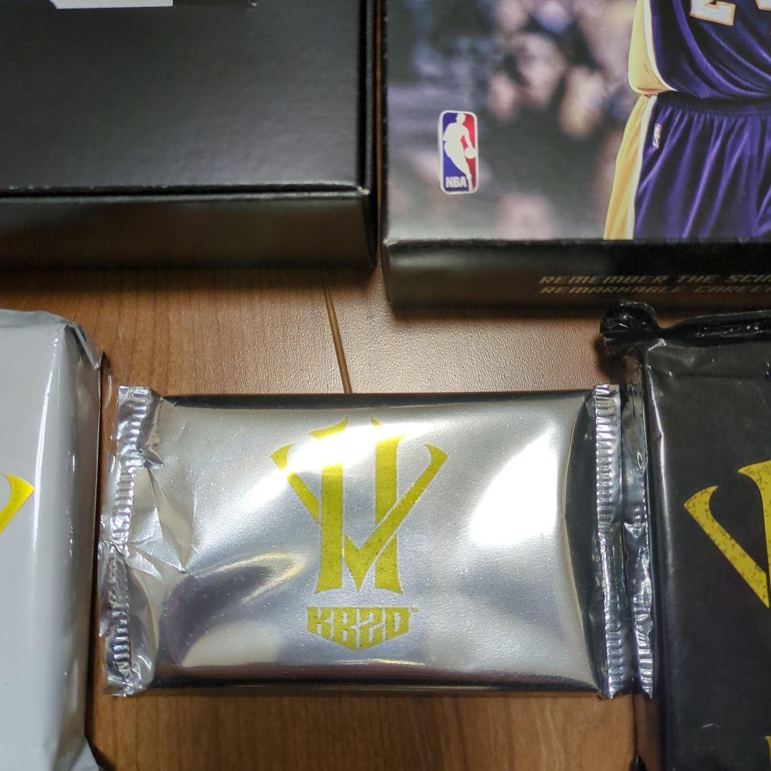 KOBE BRYANT　HERO VILLAIN BOX SET