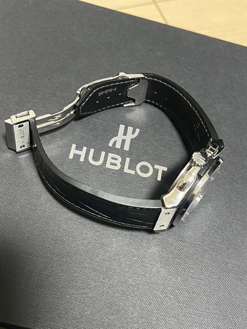 本日限定価格　HUBLOT ウブロ クラシックフュージョン