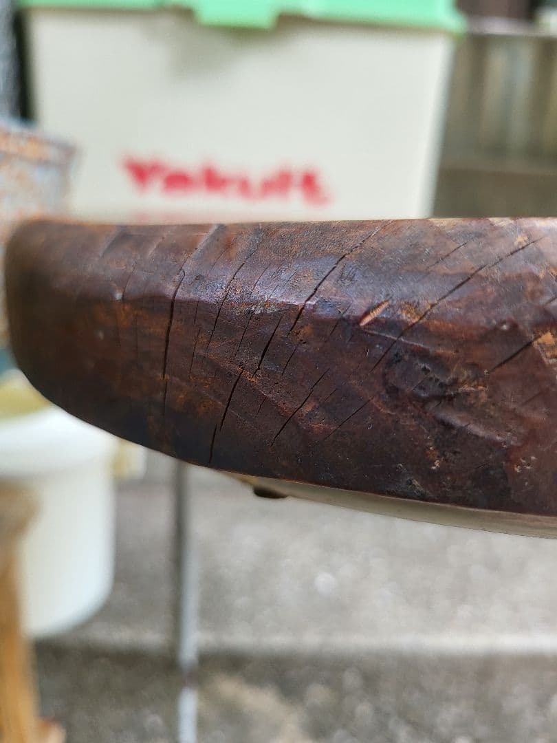 鉄脚 スツール　丸椅子　3本脚　ヴィンテージ　アンティーク