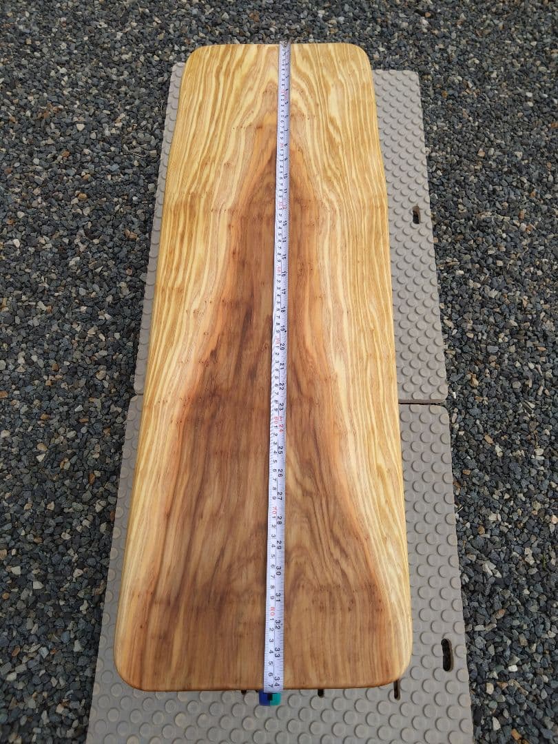 杉板と檜のベンチ84 天板は肌に優しい杉 節無し