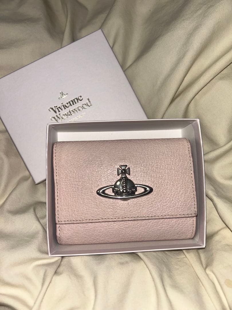 Vivienne Westwood 三つ折り財布 ピンク 再入荷！【新作 最高にキュート♡】Vivienne Westwood 三つ折財布