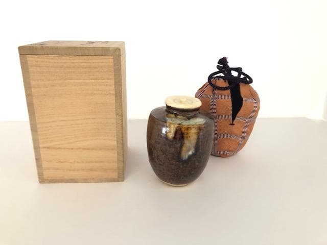 茶道具 松古窯 佐久間芳山 肩衝茶入 萬古 共箱 茶道 茶道具 松古窯 佐久間芳山 肩衝茶入 萬古 共箱 茶道 佐久間勝山 松古