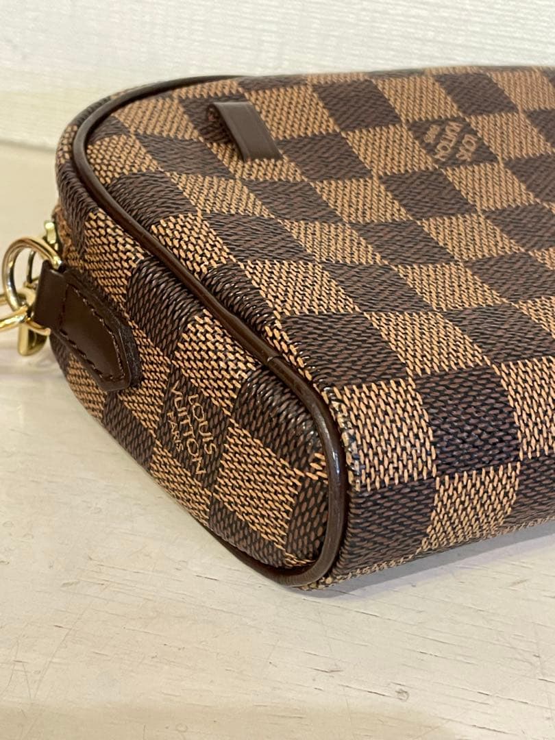 ヴィトンダミエポシェットイパネマ