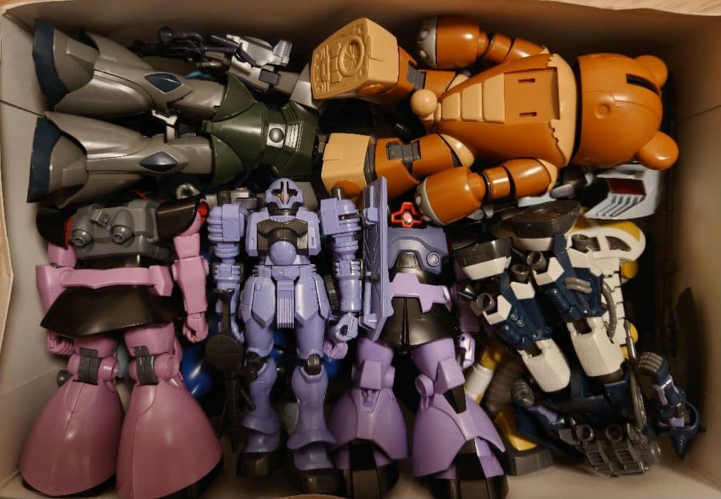 ミ*ズ様 ジオン系ガンプラ組立済ジャンク詰め合わせ