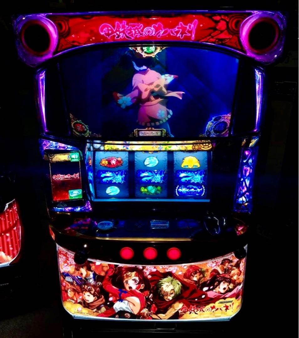 ［引き取り］スロット実機　甲鉄城のカバネリ　全員集合パネル 甲鉄城のカバネリ「全員集合パネル」実機 安心セット メダル500枚+ドル