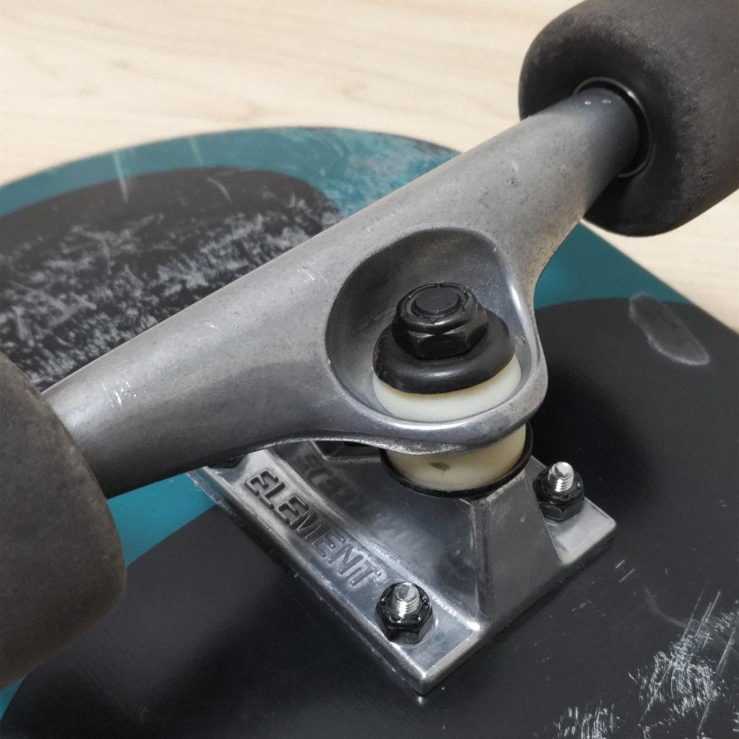 スケートボード　コンプリートデッキ