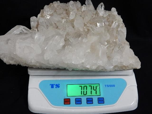 水晶クラスター 水晶 原石 特大 7kg - メルカリ