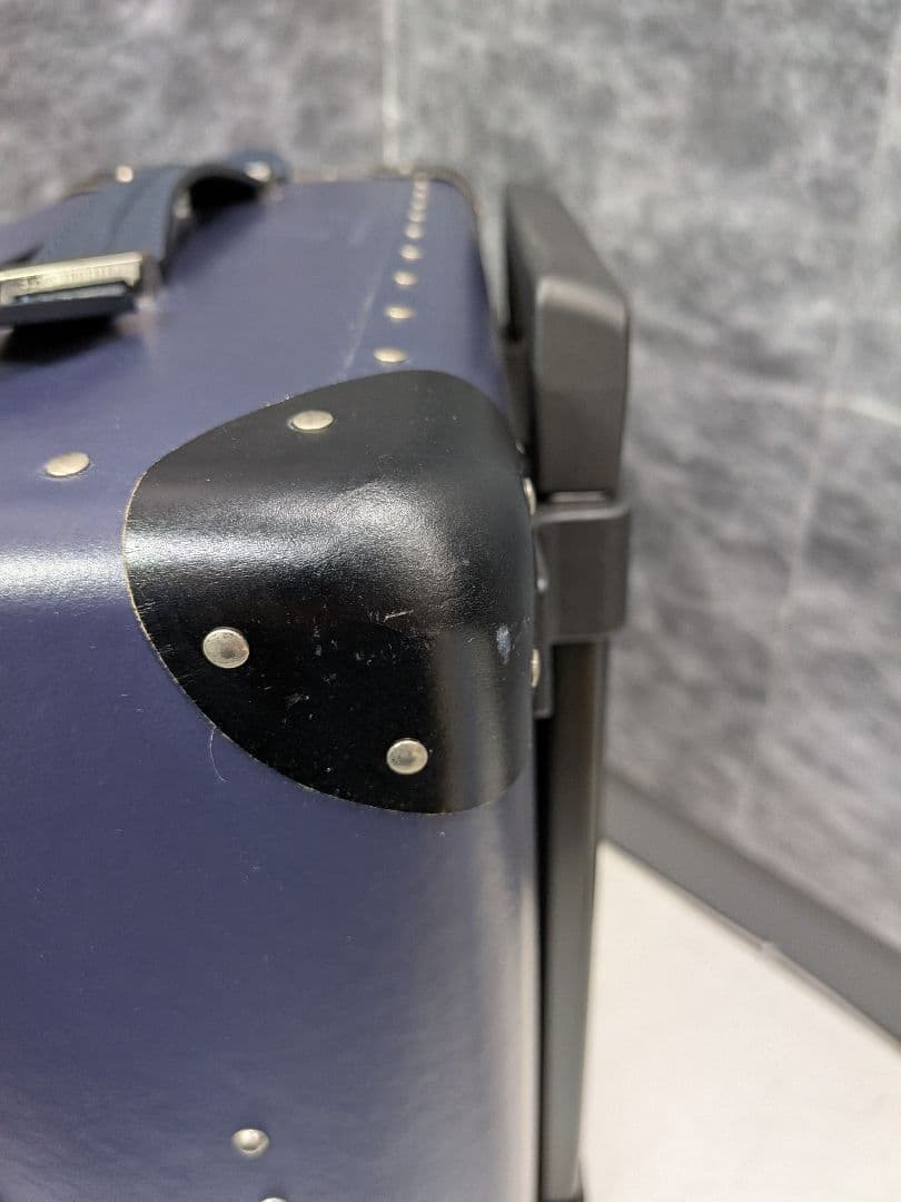 ②グローブトロッター ネイビー 2ホイール