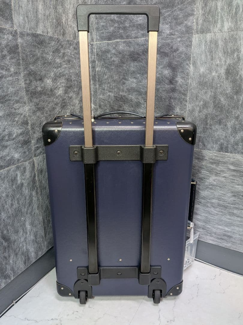 ②グローブトロッター ネイビー 2ホイール