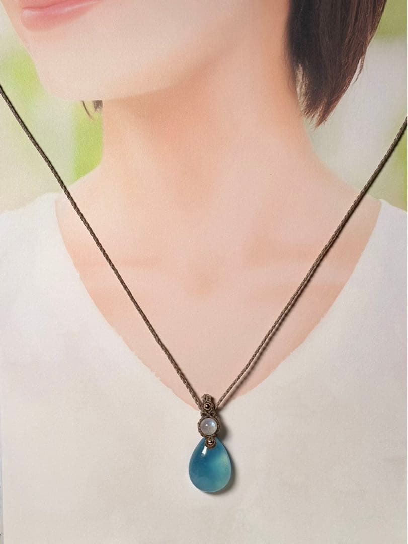 天海』アクアマリンドロップとブルームーンストーンのマクラメ