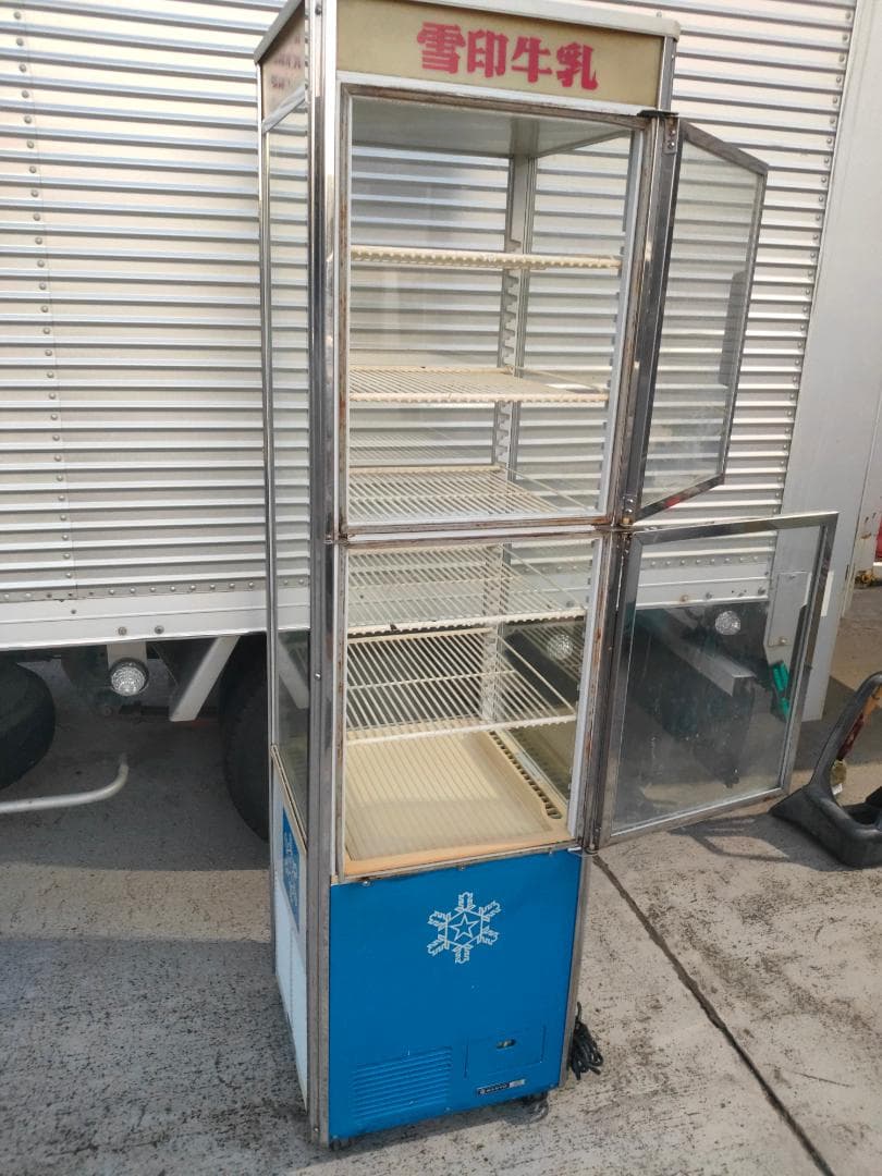 SANYO☆4面冷蔵ショーケース②☆動作良好^^(引取歓迎 6000円)
