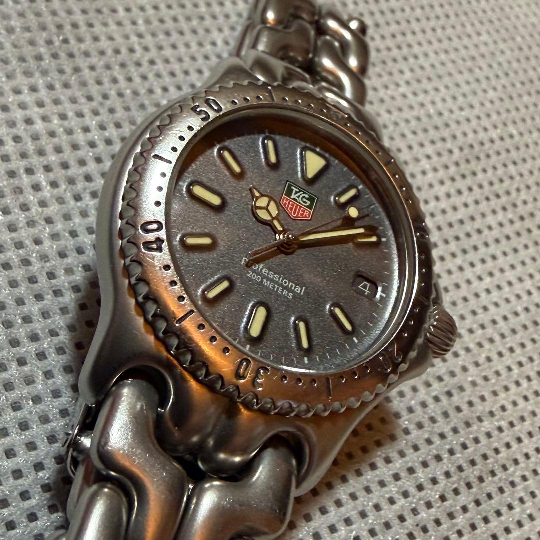 タグホイヤー プロフェッショナル ボーイズ セル グレー文字盤 クォーツ 中古品